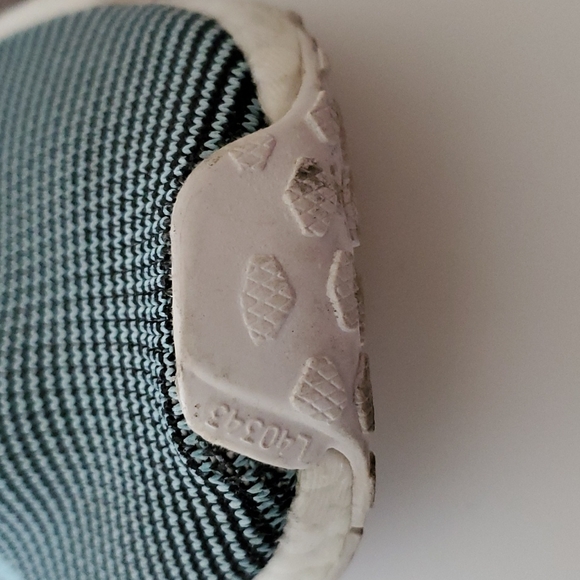 Adidas - Picture 7 of 9